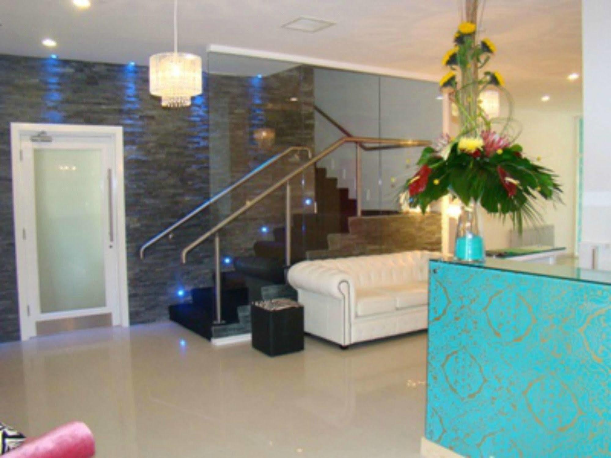 Ashbourne Court Hotel Esterno foto
